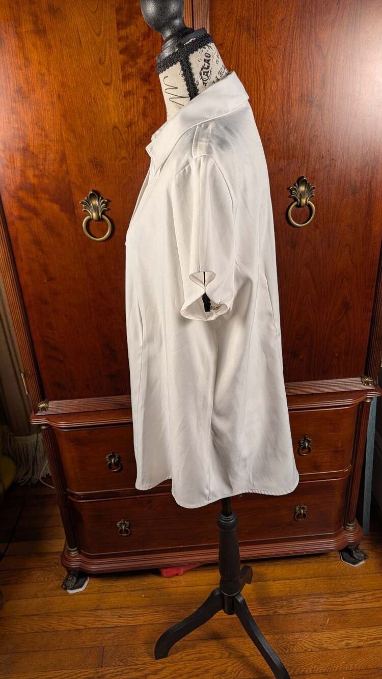Cato Woman White Short Sleeve Button Up Shirt Size 14/16W - Picture 5 of 7